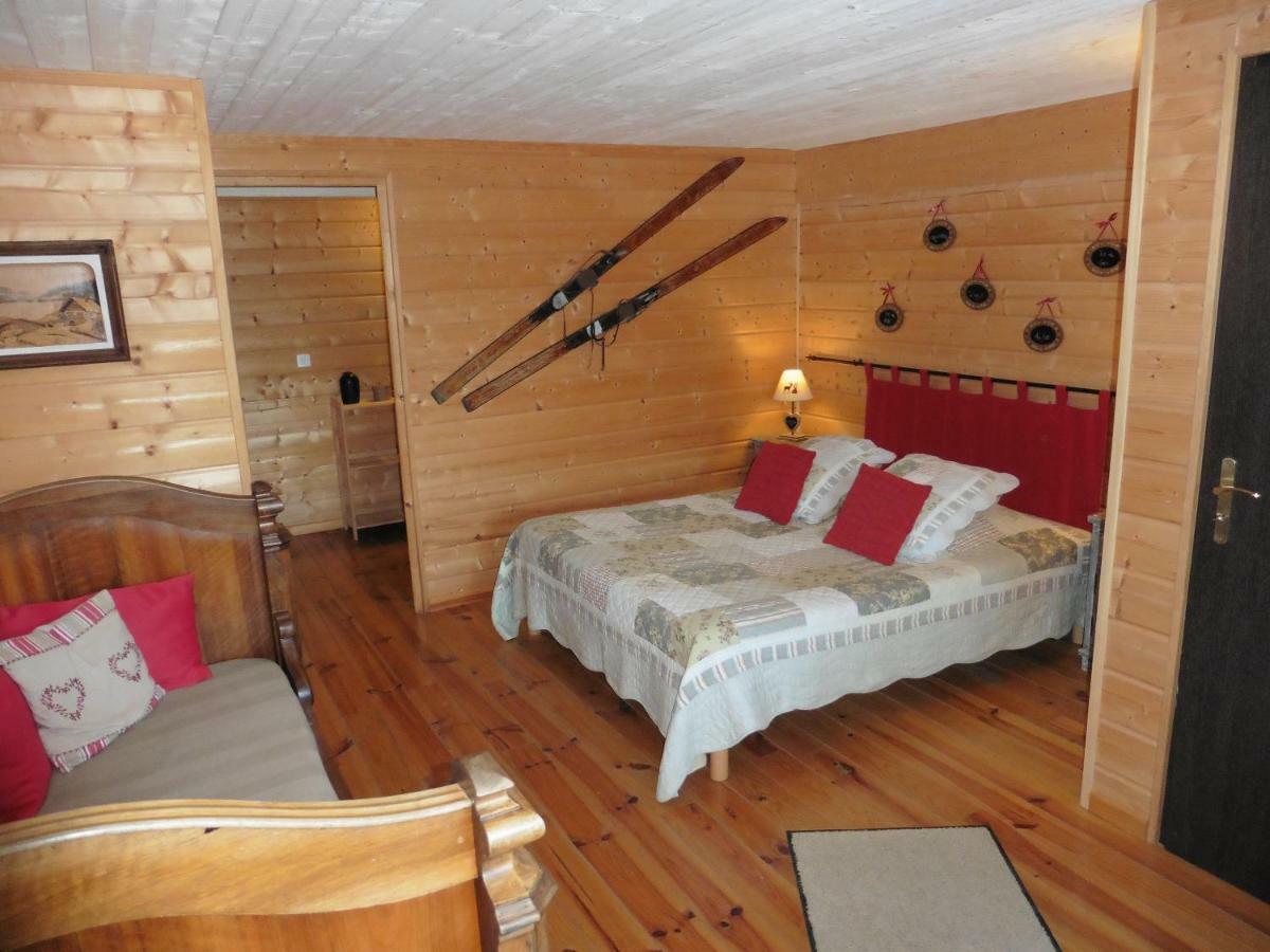 Bed and Breakfast Chalet de Barraou à Binos Extérieur photo